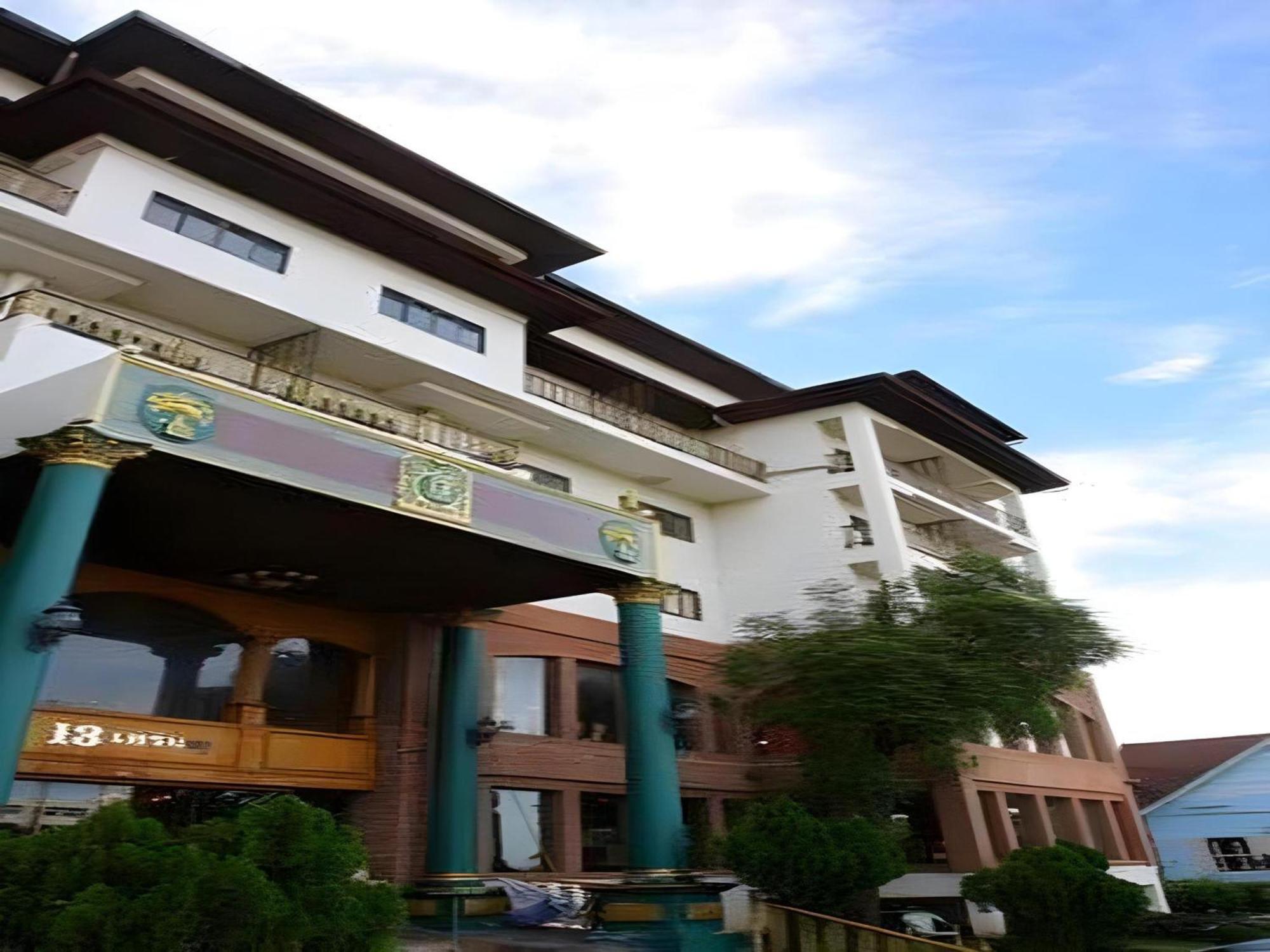 Oyo 75466 -13 Coins Bang Yai Hotel Nonthaburi Exterior photo